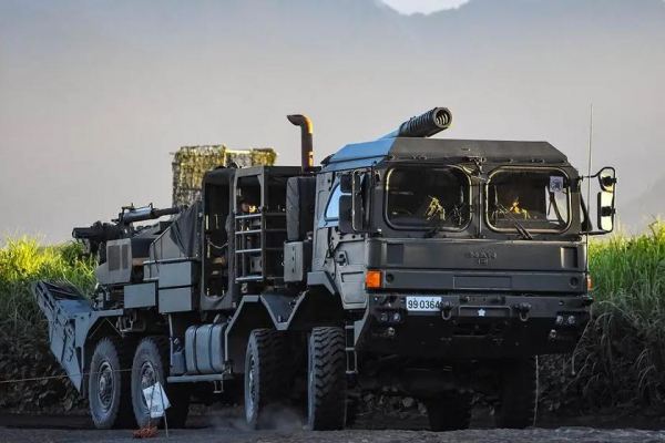Япония закупит 10 танков Type 10 и 16 самоходных гаубиц Type 19 на сумму $212 млн
Япония закупит 10 танков Type 10 и 16 самоходных гаубиц Type 19 на сумму $212 млн