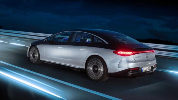 
						Первый в мире представительский электрокар: Mercedes-Benz официально представила модель EQS с запасом хода до 770 км, цена стартует от $110000
					