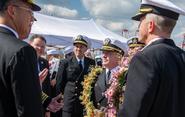 США отправили в Республику Корея авианосец USS Ronald Raegan с эсминцем USS Shoup, ракетными крейсерами USS Robert Smalls и USS Antietam
США отправили в Республику Корея авианосец USS Ronald Raegan с эсминцем USS Shoup, ракетными крейсерами USS Robert Smalls и USS Antietam