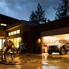 
						Конкурент Tesla Cybertruck и Hummer EV: Ford представил электрический пикап F-150 Lightning с запасом хода до 500 км и ценником от $39 900
					