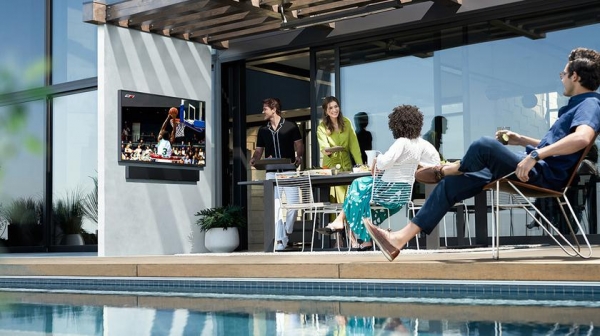 Samsung Terrace: первый уличный 4К телевизор компании, защищенный от воды и пыли
Samsung Terrace: первый уличный 4К телевизор компании, защищенный от воды и пыли