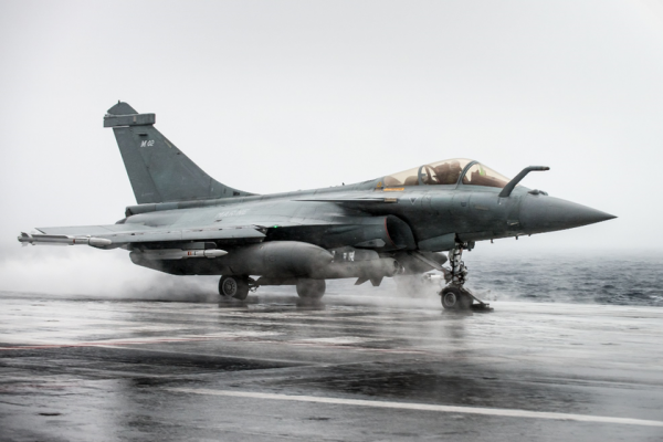 
							F-16, F-15, Rafale и Су-35 для Турции, Египта, Ирака и Ирана &ndash; четыре крупные сделки по истребителям изменят крупнейшие вооружённые силы на Ближнем Востоке
						