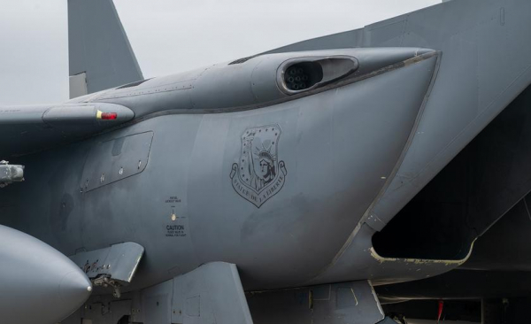 F-15E 91-0308 стал первым истребителем Strike Eagle на базе «Лейкенхит» в Великобритании, который смог пролететь 10 000 часов
F-15E 91-0308 стал первым истребителем Strike Eagle на базе «Лейкенхит» в Великобритании, который смог пролететь 10 000 часов