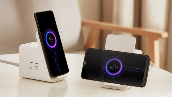 Xiaomi представила беспроводную зарядку для смартфона, к которой можно подключить еще 5 гаджетов
Xiaomi представила беспроводную зарядку для смартфона, к которой можно подключить еще 5 гаджетов