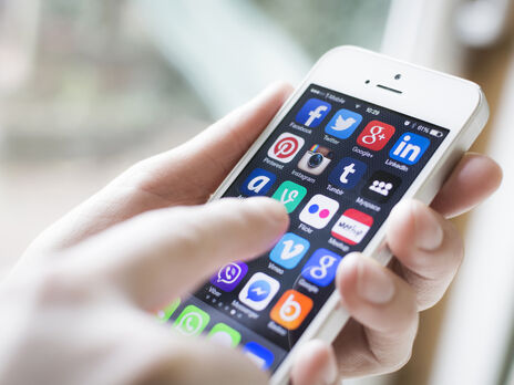 Apple предложила $2 млн за взлом новой функции по защите iPhone от хакеров Apple предложила $2 млн за взлом новой функции по защите iPhone от хакеров