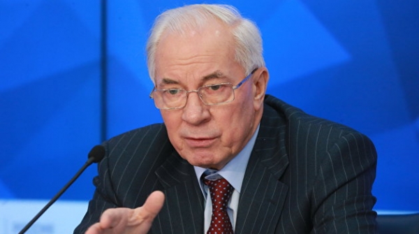Азаров: Украинский народ нуждается в мирной оппозиционной политсиле