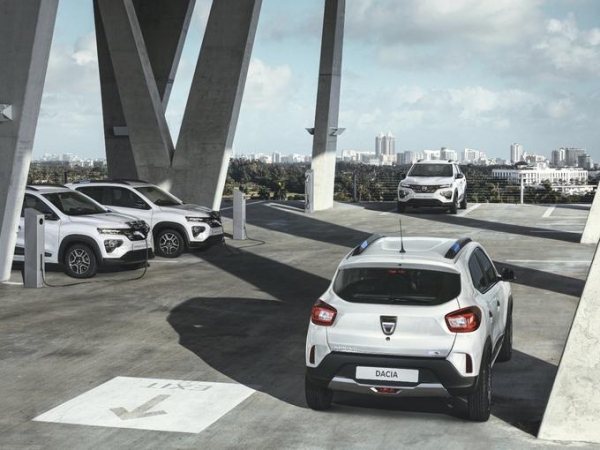 
						Renault показала Dacia Spring: народный электрический кроссовер с батареей на 26.8 кВтч и запасом хода до 225 км
					