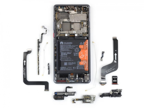 
						На четверочку: разборка Huawei Mate 40 Pro показала, что отремонтировать его будет нелегко
					