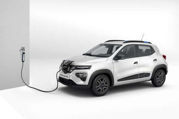 
						Renault показала Dacia Spring: народный электрический кроссовер с батареей на 26.8 кВтч и запасом хода до 225 км
					