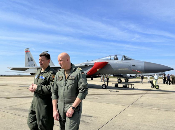 Германия примет шесть американских истребителей пятого поколения F-35 Lightning II для ознакомления и учений Air Defender 2023
Германия примет шесть американских истребителей пятого поколения F-35 Lightning II для ознакомления и учений Air Defender 2023