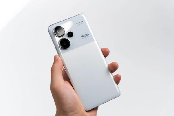 В Redmi Note 14 Pro кардинально сменится дизайн задней панели в сравнении с предшественником В Redmi Note 14 Pro кардинально сменится дизайн задней панели в сравнении с предшественником