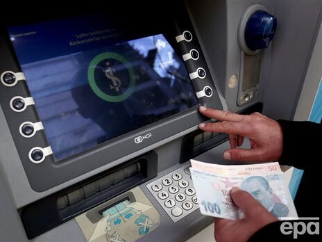 Большинство стран, принимавших банковские карты РФ "Мир", отказались от них из-за угрозы санкций &ndash; Bloomberg