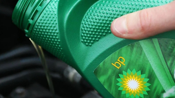 BP ускоряет сокращение затрат на фоне падения прибыли и смены стратегии