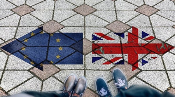Британия и Евросоюз приостановили переговоры по Brexit