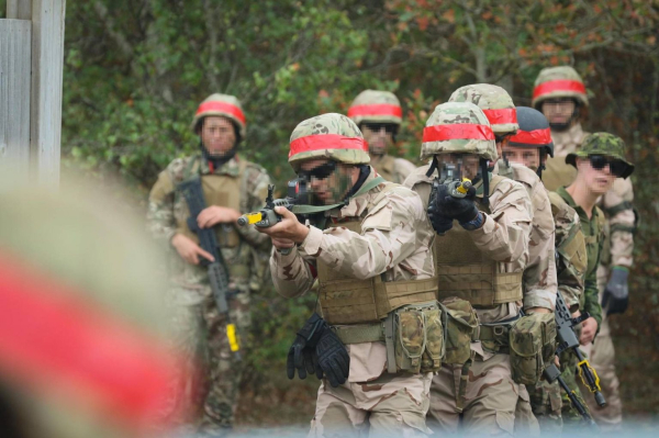 В Польше не хватает желающих присоединиться к "Украинскому легиону" В Польше не хватает желающих присоединиться к "Украинскому легиону"