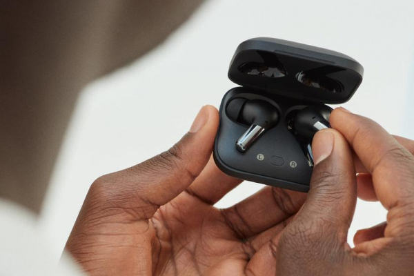 OnePlus Buds Pro: стильные беспроводные наушники с адаптивным шумоподавлением и автономностью до 38 часов за $150
OnePlus Buds Pro: стильные беспроводные наушники с адаптивным шумоподавлением и автономностью до 38 часов за $150