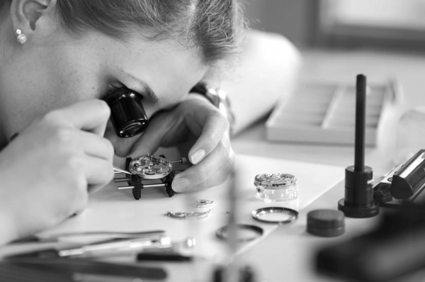 
						Leica представила люксовые часы-хронометры стоимостью от&nbsp;&euro;9&nbsp;500
					