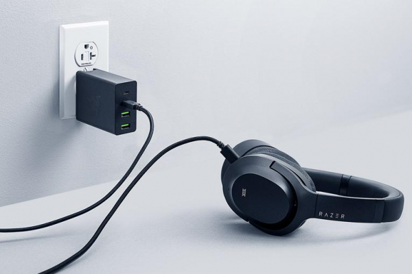 
						Razer представила GaN-зарядку с четырьмя портами и мощностью до 130 Вт за $180
					