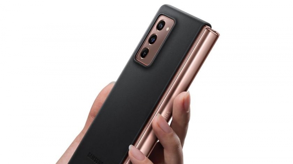 
						Samsung показала складной Galaxy Z Fold 2 5G в защитных чехлах
					