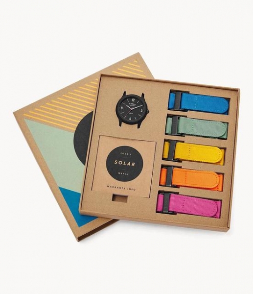 Fossil Solar: экологичные наручные часы с зарядкой от солнечной энергии
Fossil Solar: экологичные наручные часы с зарядкой от солнечной энергии