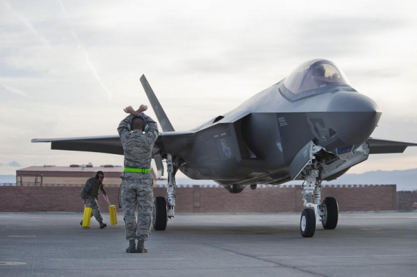 F-35 Lightning II захватывает Европу – американский истребитель пятого поколения почти выиграл конкуренцию у Rafale, Gripen, и Eurofighter
F-35 Lightning II захватывает Европу – американский истребитель пятого поколения почти выиграл конкуренцию у Rafale, Gripen, и Eurofighter