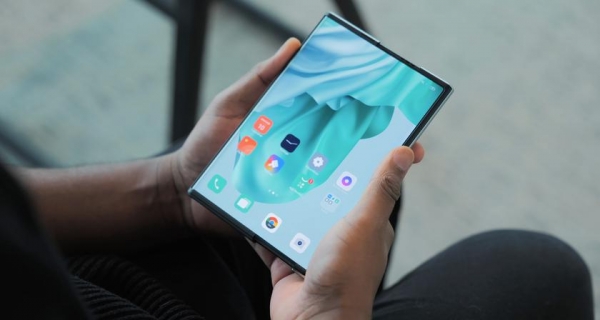 
						Растягивающийся смартфон OPPO X 2021 выйдет на рынок уже в ближайшее время (но это не точно)
					