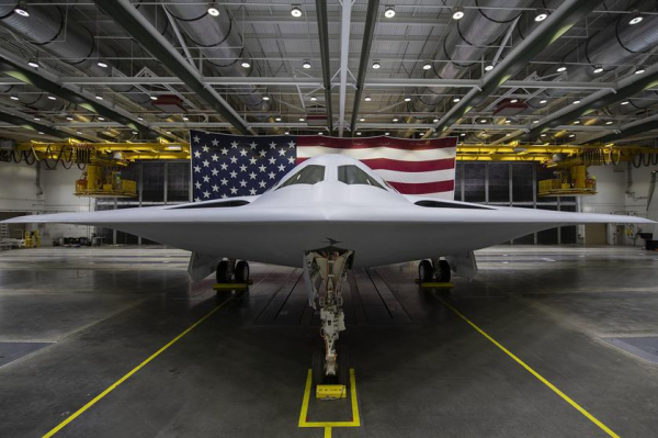 
							Northrop Grumman впервые запустила ядерный бомбардировщик нового поколения B-21 Raider и стала на шаг ближе к первому полёту
						