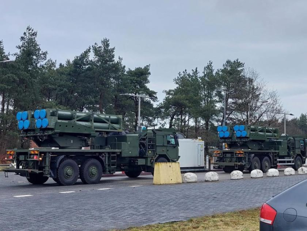 Армия Нидерландов получила на вооружение первую партию израильских реактивных систем залпового огня PULS Армия Нидерландов получила на вооружение первую партию израильских реактивных систем залпового огня PULS