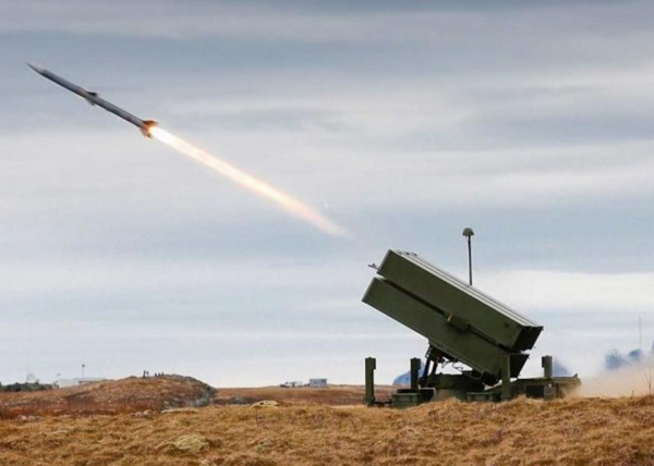 Украинские военные уже проходят обучение на системах ПВО NASAMS
Украинские военные уже проходят обучение на системах ПВО NASAMS