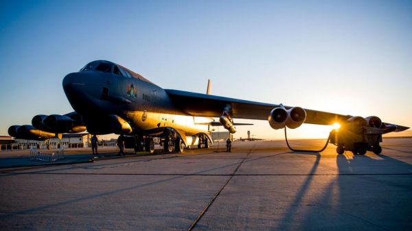 Ядерный бомбардировщик B-52H Stratofortress во второй раз испытал боевой прототип гиперзвуковой ракеты AGM-183A ARRW
Ядерный бомбардировщик B-52H Stratofortress во второй раз испытал боевой прототип гиперзвуковой ракеты AGM-183A ARRW