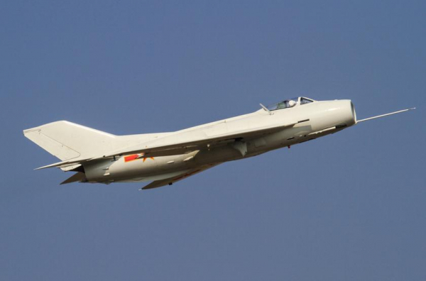 Китай превратит старые истребители J-6 и J-7 стоимостью до $9 млн в сверхзвуковые беспилотники
Китай превратит старые истребители J-6 и J-7 стоимостью до $9 млн в сверхзвуковые беспилотники
