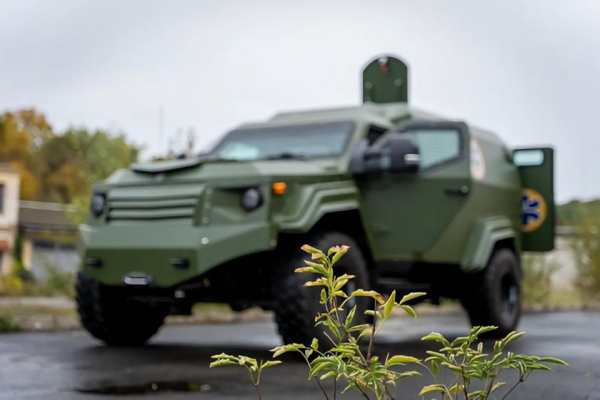 ВСУ получили бронированный автомобиль Gurkha для эвакуации раненых солдат, он построен на базе Ford F-550 Super Duty
ВСУ получили бронированный автомобиль Gurkha для эвакуации раненых солдат, он построен на базе Ford F-550 Super Duty