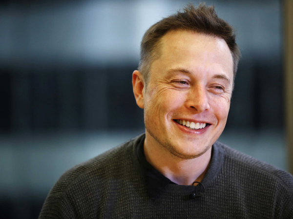 
						Илон Маск продал акции Tesla еще на $963 млн и подумывает уволиться и стать блогером
					