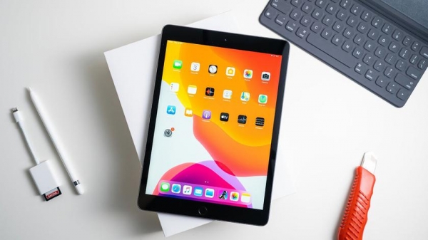 Минг-Чи Куо: Apple готовит бюджетный iPad с 10.8-дюймовым экраном и новый iPad mini c дисплеем на 9 дюймов
Минг-Чи Куо: Apple готовит бюджетный iPad с 10.8-дюймовым экраном и новый iPad mini c дисплеем на 9 дюймов