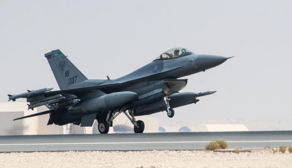 
							США отправили в Персидский залив для сдерживания Ирана истребитель F-16 Fighting Falcon, который в одном бою уничтожил три самолёта J-21 Jastreb
						