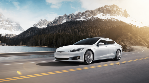 
						Tesla Model S стала первым в мире электрокаром с дальностью хода более 643 км по рейтингу EPA
					