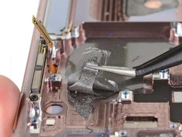 
						3 из 10: в iFixit оценили ремонтопригодность Samsung Galaxy Note 20 и выяснили, почему смартфоны перегреваются
					