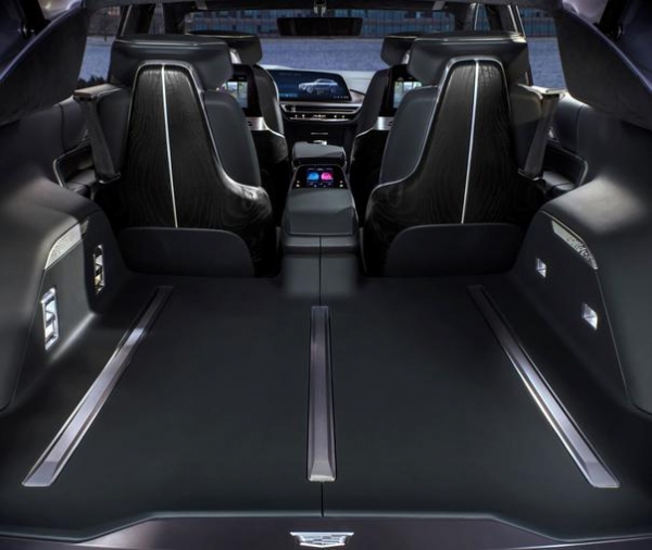 Дешевле Tesla Model X: электрический кроссовер Cadillac Lyriq будет стартовать с отметки меньше $60 000
Дешевле Tesla Model X: электрический кроссовер Cadillac Lyriq будет стартовать с отметки меньше $60 000