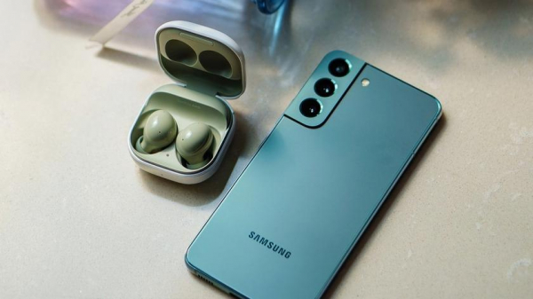 
							Слух: Samsung Galaxy S23 FE получит процессор Exynos 2200, батарею с зарядкой на 45 Вт и выйдет в 4 квартале этого года
						
