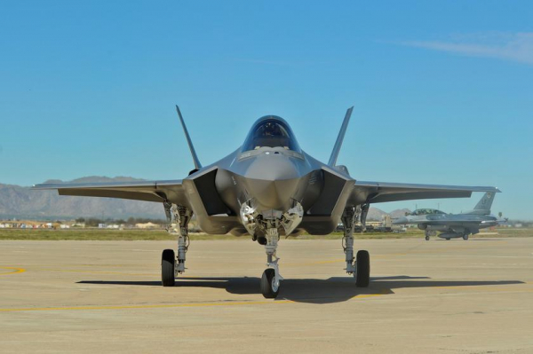 F-35 Lightning II захватывает Европу – американский истребитель пятого поколения почти выиграл конкуренцию у Rafale, Gripen, и Eurofighter
F-35 Lightning II захватывает Европу – американский истребитель пятого поколения почти выиграл конкуренцию у Rafale, Gripen, и Eurofighter