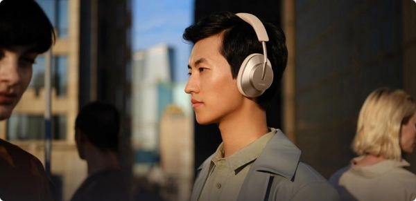 
						Huawei представила накладные наушники FreeBuds Studio с шумоподавлением и &laquo;умную&raquo; колонку Huawei Sound
					