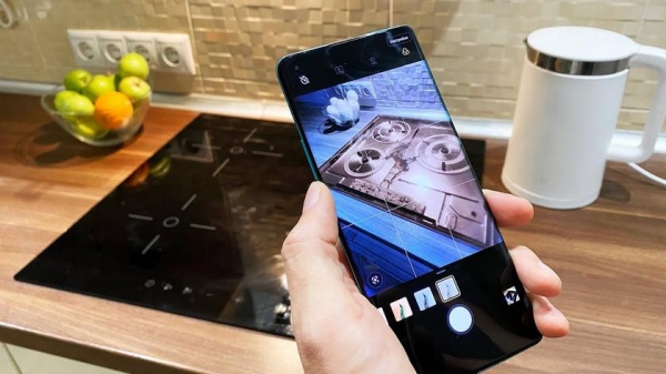 Камеру-«рентген» на смартфонах OnePlus 8 Pro отключили по ошибке
Камеру-«рентген» на смартфонах OnePlus 8 Pro отключили по ошибке