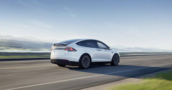 Tesla отзывает более 350 000 автомобилей Model S, Model Y и Model X в США из-за проблем с фарами и подушкой безопасности
Tesla отзывает более 350 000 автомобилей Model S, Model Y и Model X в США из-за проблем с фарами и подушкой безопасности