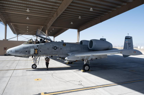 
							Штурмовики A-10 Thunderbolt II смогут нести 16 высокоточных бомб GBU-39/B SDB после обновления программного обеспечения
						