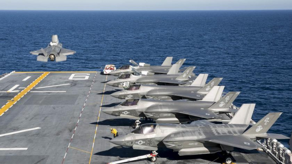 Британский флот палубных истребителей F-35B Lightning II достигнет полной боеспособности в 2025 году, когда Lockheed Martin поставит 42 самолёта
Британский флот палубных истребителей F-35B Lightning II достигнет полной боеспособности в 2025 году, когда Lockheed Martin поставит 42 самолёта