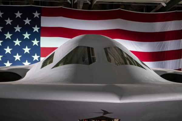 
							Новая фотография B-21 Raider раскрыла впечатляющую особенность ядерного бомбардировщика нового поколения
						