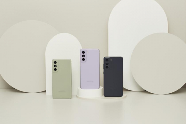 Samsung Galaxy S21 FE – Snapdragon 888, 120-Гц экран Dynamic AMOLED 2X, 4500 мА*ч, IP68 и Android 12 с One UI 4.0 по цене от $699
Samsung Galaxy S21 FE – Snapdragon 888, 120-Гц экран Dynamic AMOLED 2X, 4500 мА*ч, IP68 и Android 12 с One UI 4.0 по цене от $699