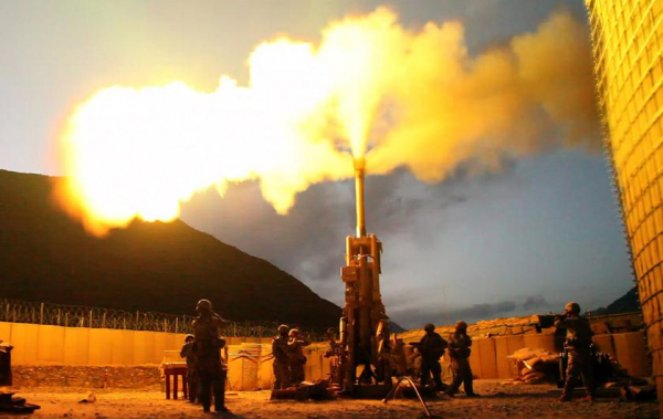 Гаубица M777 стёрла с лица земли российский склад с боеприпасами (видео)
Гаубица M777 стёрла с лица земли российский склад с боеприпасами (видео)