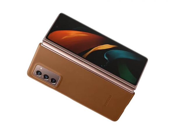 
						Samsung показала складной Galaxy Z Fold 2 5G в защитных чехлах
					