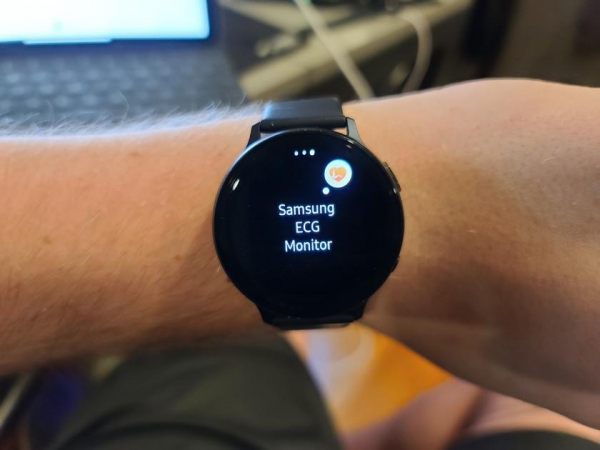 Samsung получила разрешение на активацию датчика ЭКГ в смарт-часах Galaxy Watch Active 2
Samsung получила разрешение на активацию датчика ЭКГ в смарт-часах Galaxy Watch Active 2